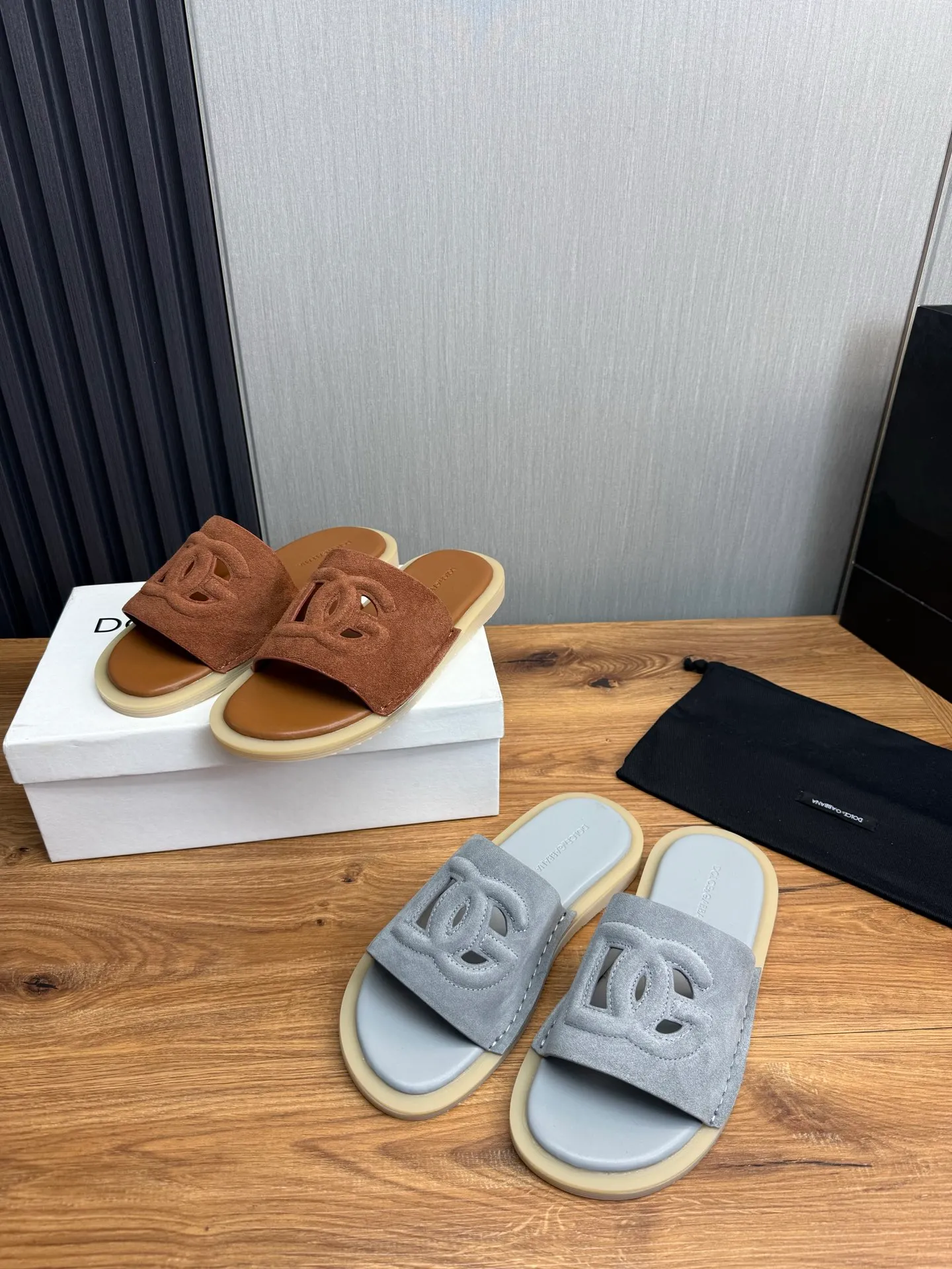 Men's men's shoes💰340💰Dolce & gabbana (DG) official website synchronized new slippers💥Fashion hot models: 1 exclusive mold opening✅Unique brand style logo upper💥Original private mold outsole✔️36-44 (45 customized, non-refundable)